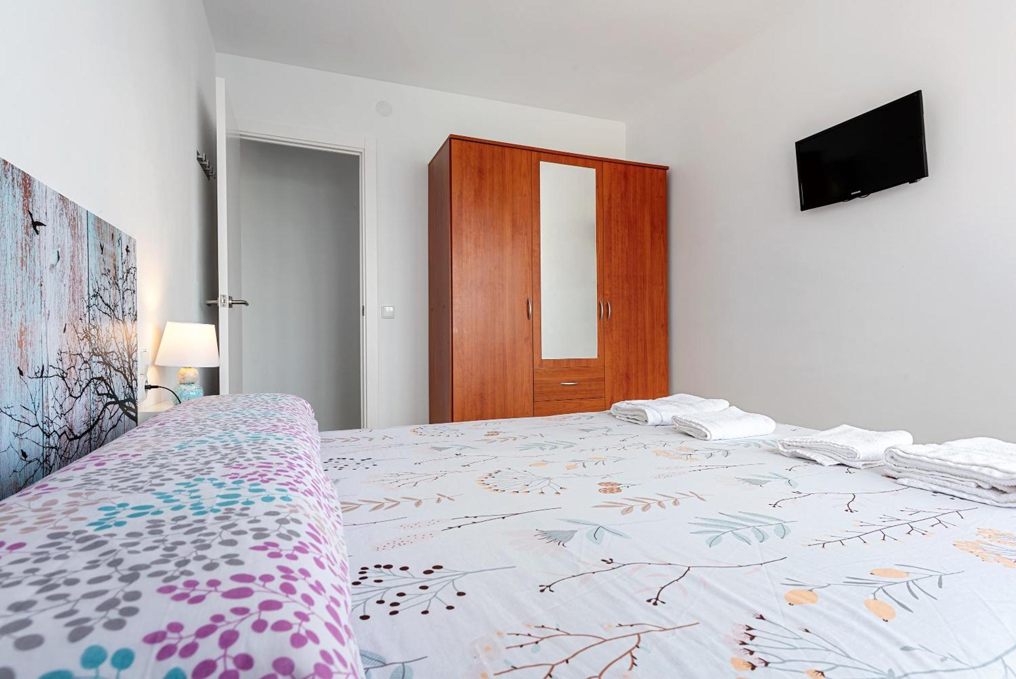 Vora Port Apartment L'Ampolla Bagian luar foto