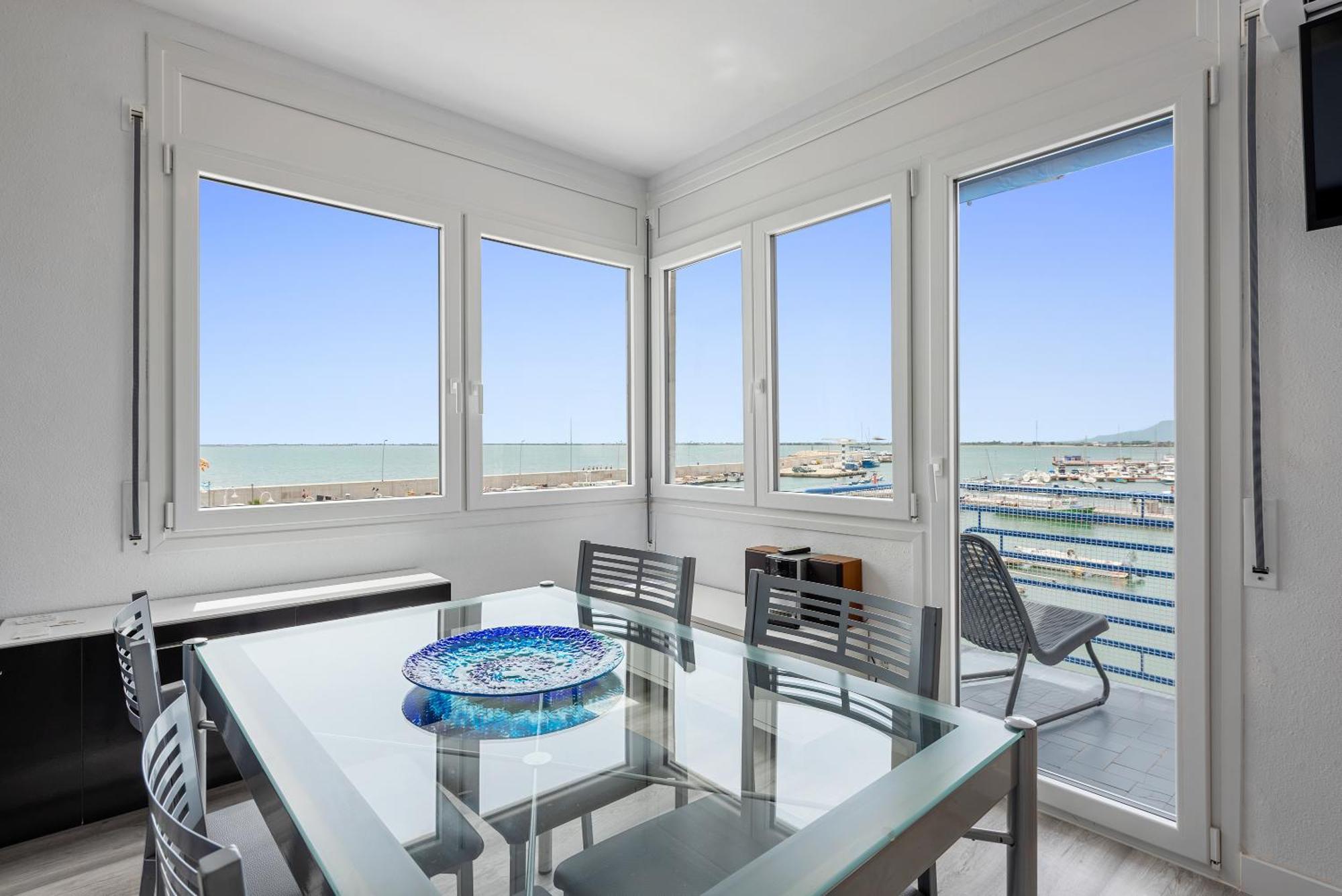 Vora Port Apartment L'Ampolla Bagian luar foto