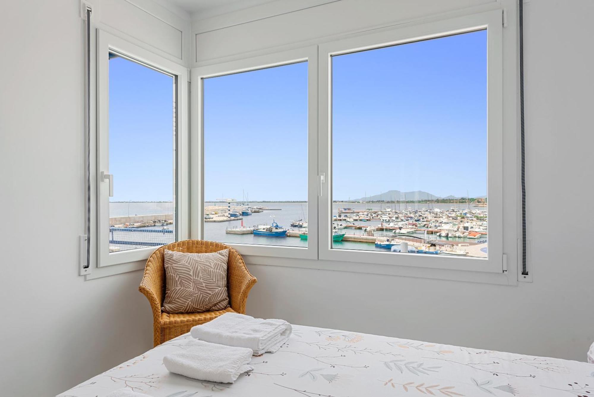 Vora Port Apartment L'Ampolla Bagian luar foto