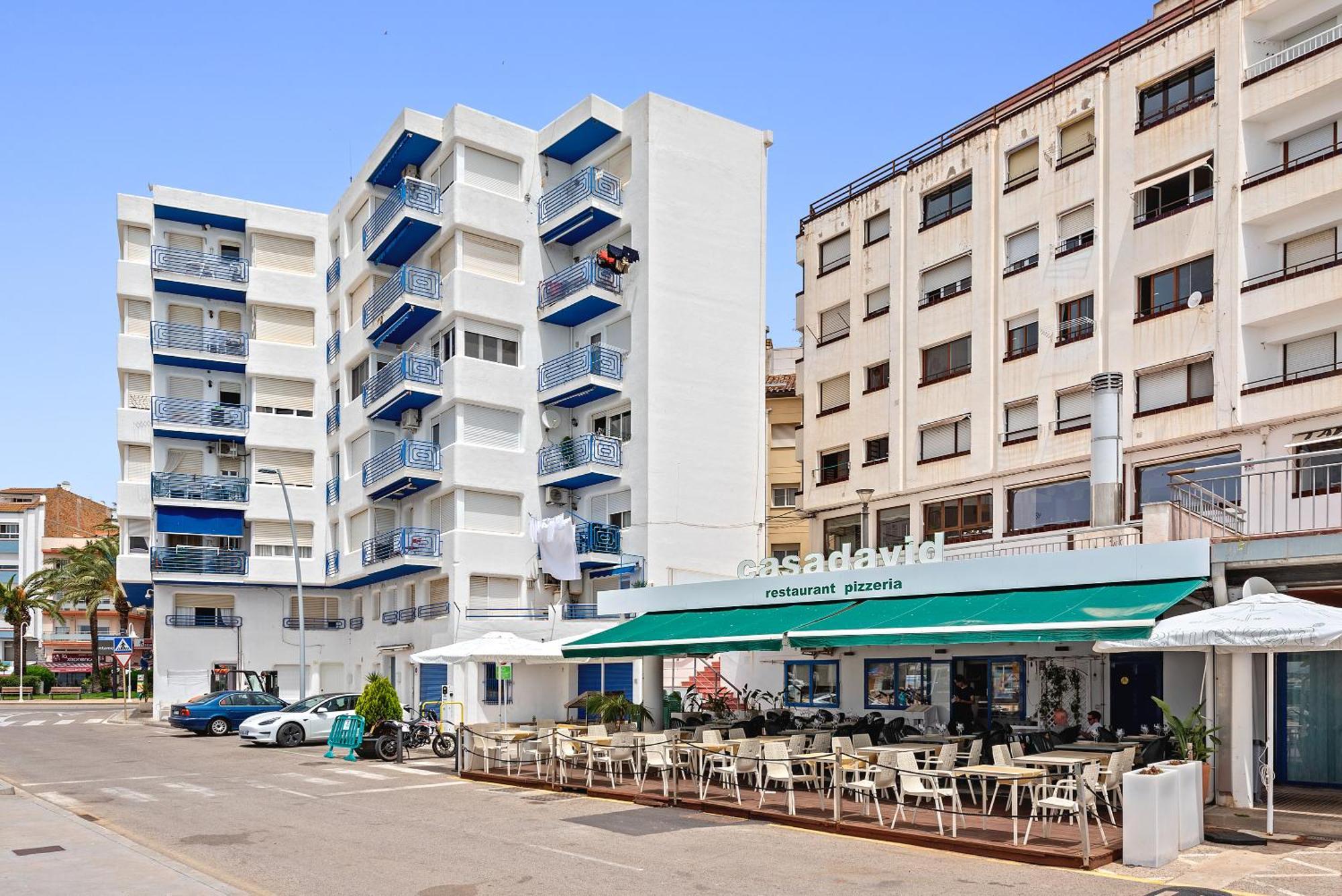Vora Port Apartment L'Ampolla Bagian luar foto